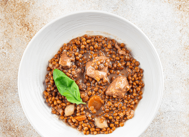 Dinstana leća s mesom - Recept