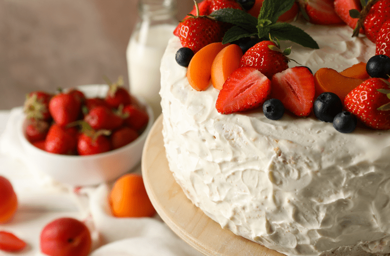 Voćna torta sa šlagom i biskvitom - Recept