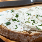 Namaz od bijelog luka i jogurta - Recept