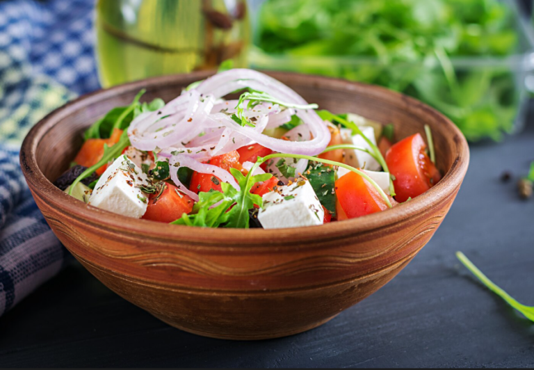 Salata od paradajza i sira – brzi recept